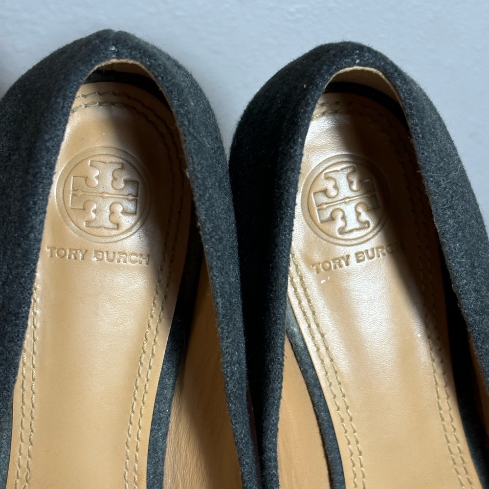 Tory Burch Gray Fabric Pink Logo Slip On Loafer - Picture 6 of 7
